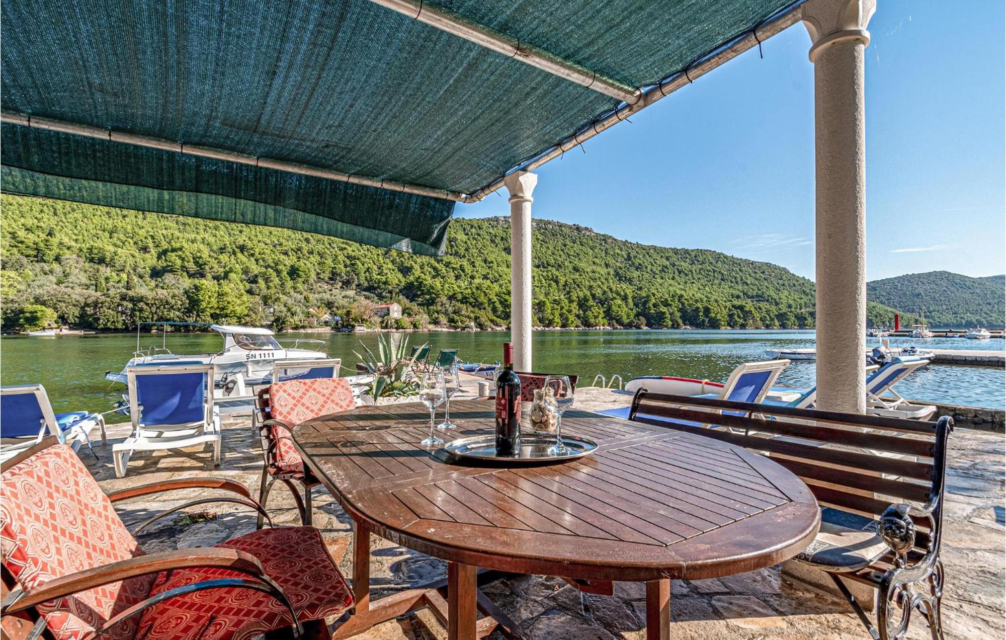 2 Bedroom Beautiful Apartment In Ston Exterior foto