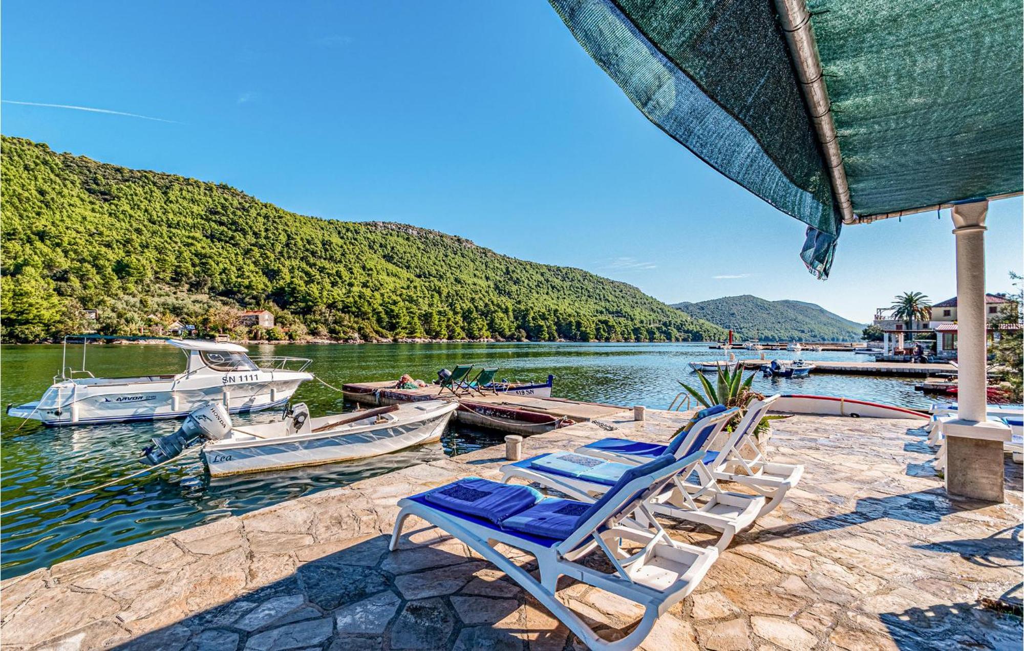 2 Bedroom Beautiful Apartment In Ston Exterior foto